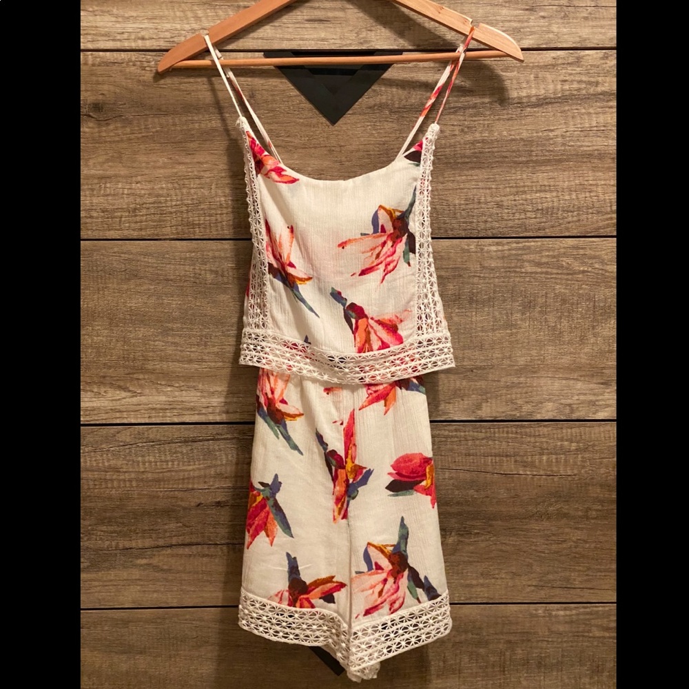 NWOT Abercrombie & Fitch Small Flower Romper
